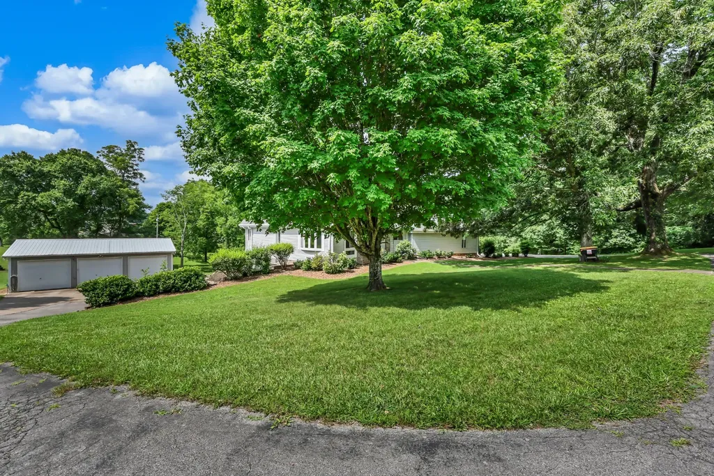 2100 Bearden Road Clarksville TN 37043