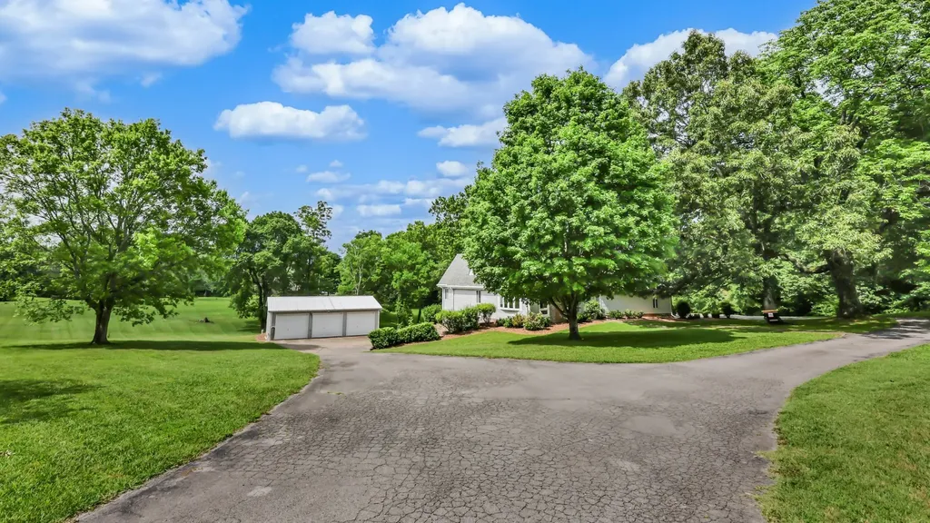 2100 Bearden Road Clarksville TN 37043