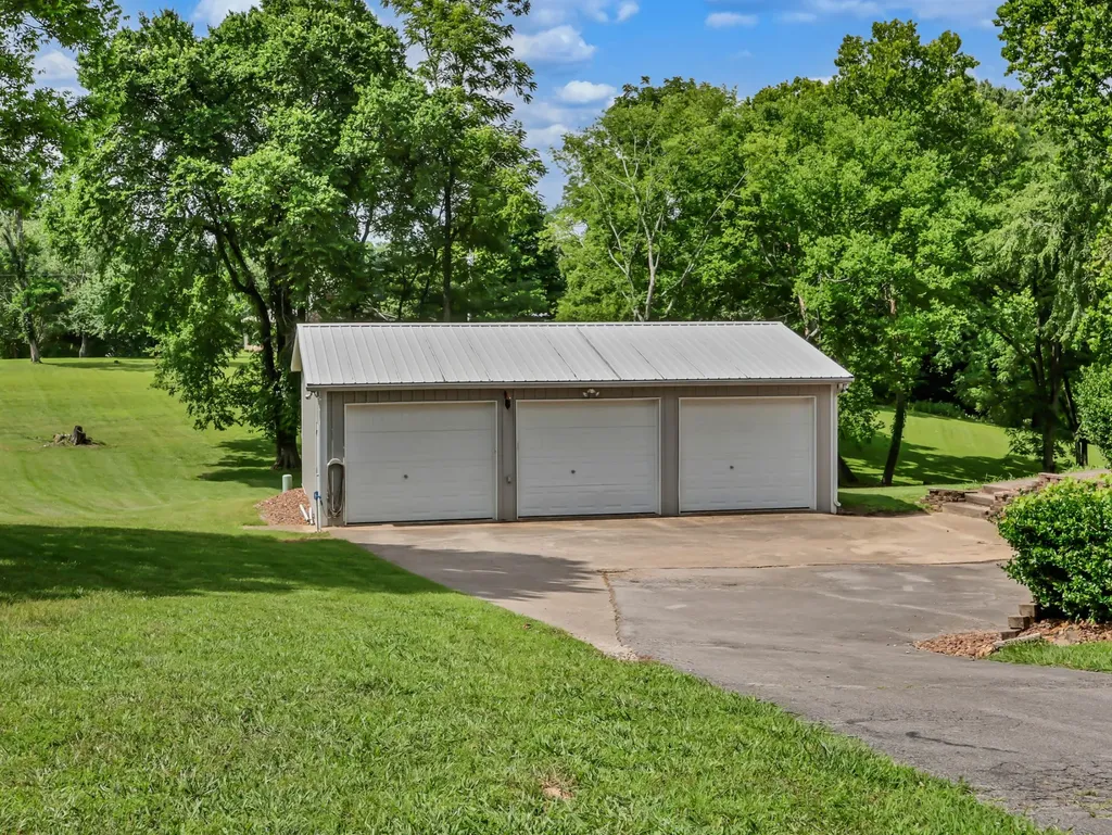 2100 Bearden Road Clarksville TN 37043