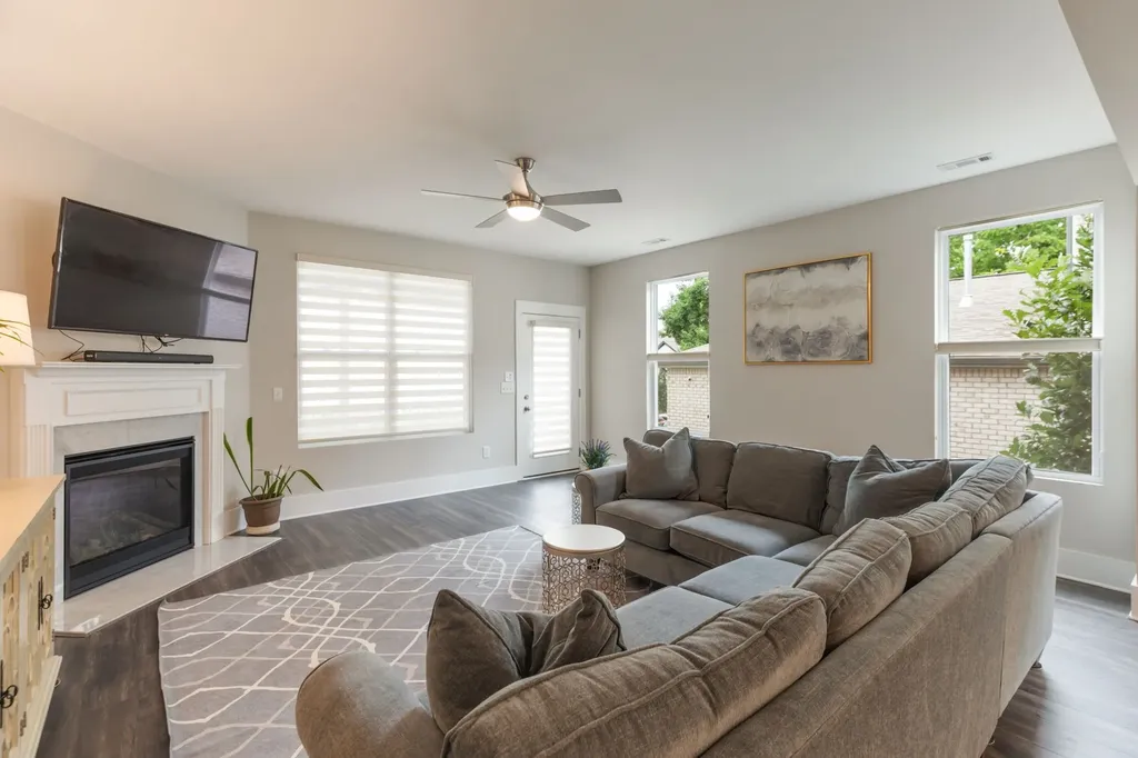 1024 Nave Court Nashville TN 37214