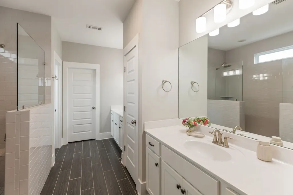 1024 Nave Court Nashville TN 37214