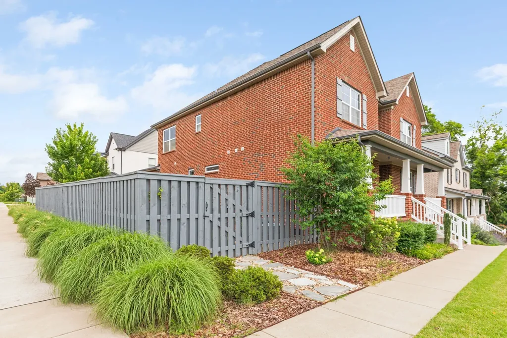 1024 Nave Court Nashville TN 37214
