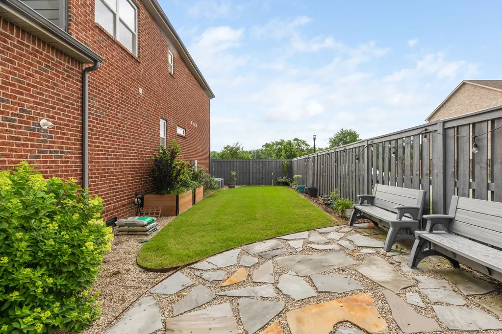 1024 Nave Court Nashville TN 37214