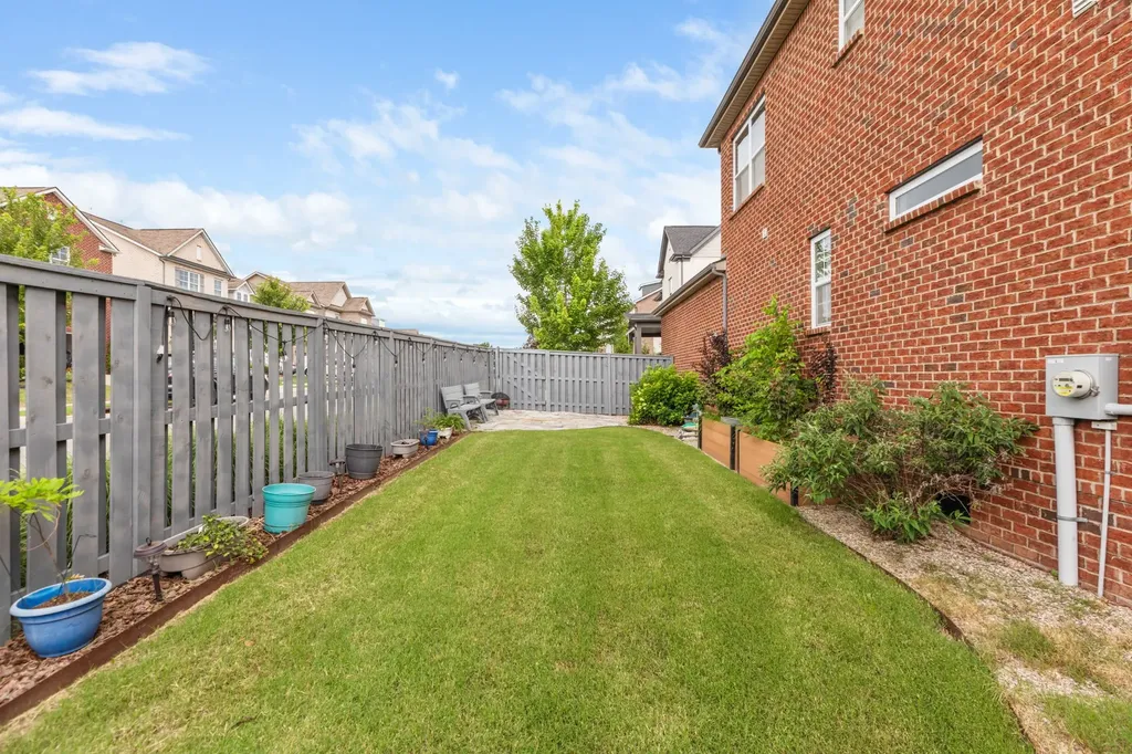 1024 Nave Court Nashville TN 37214