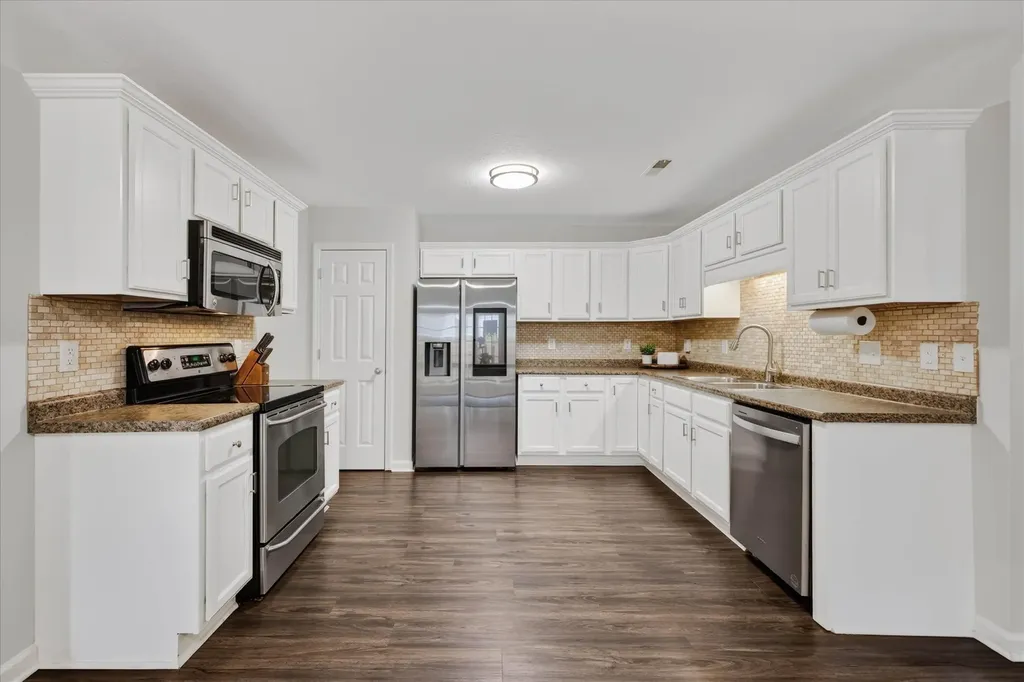 1009 Hendricks Court Clarksville TN 37040
