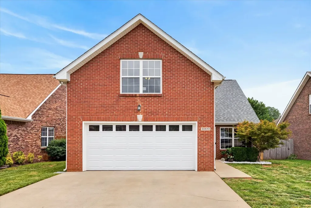 1009 Hendricks Court Clarksville TN 37040