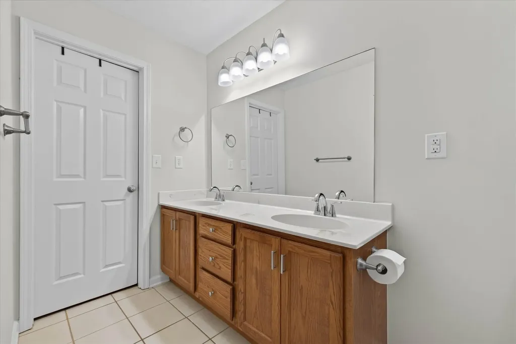 1009 Hendricks Court Clarksville TN 37040