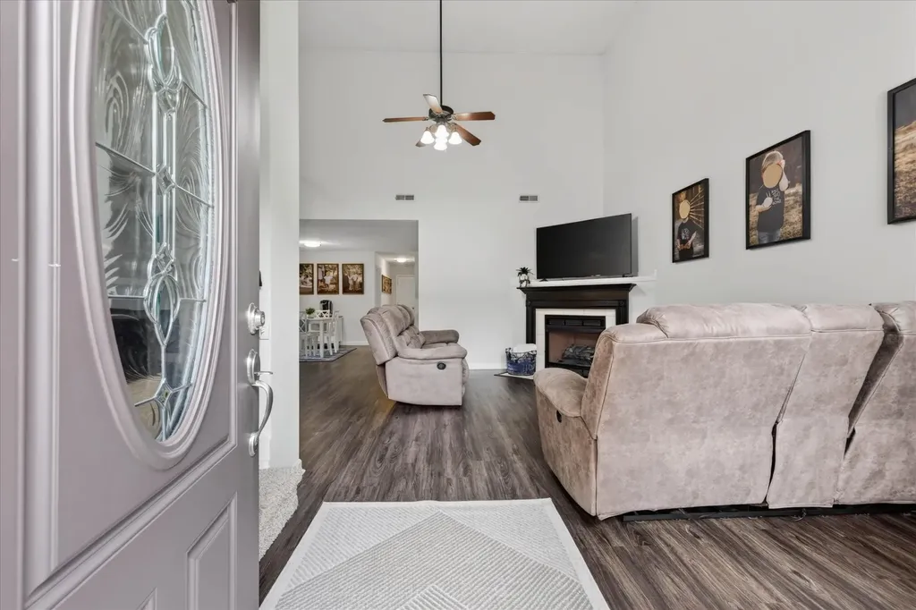 1009 Hendricks Court Clarksville TN 37040