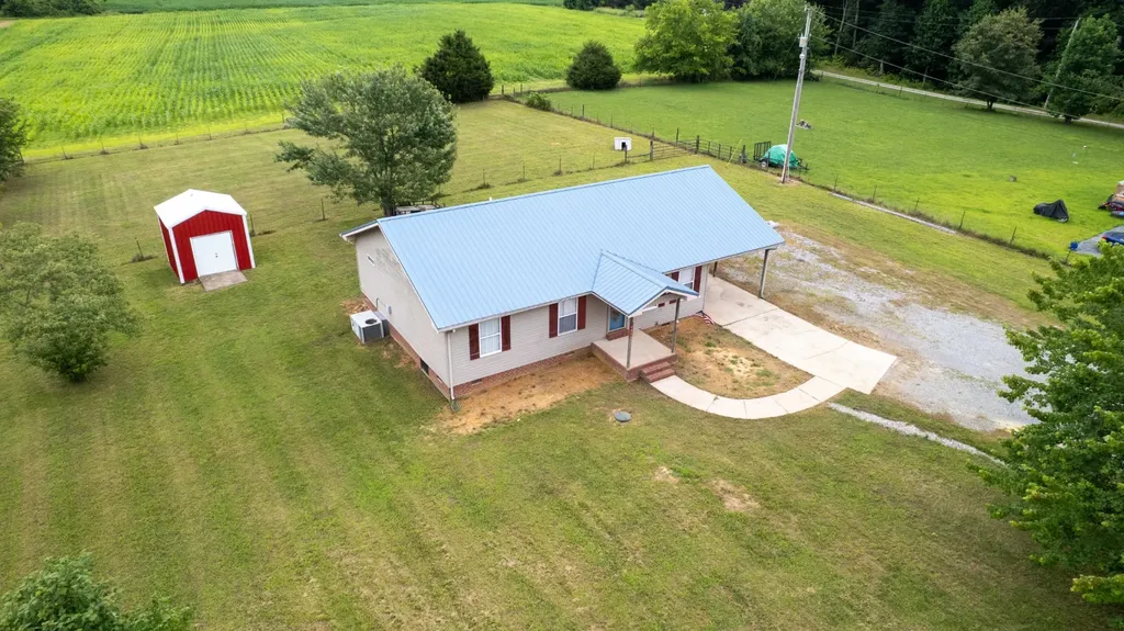 618 Lear Road Portland TN 37148