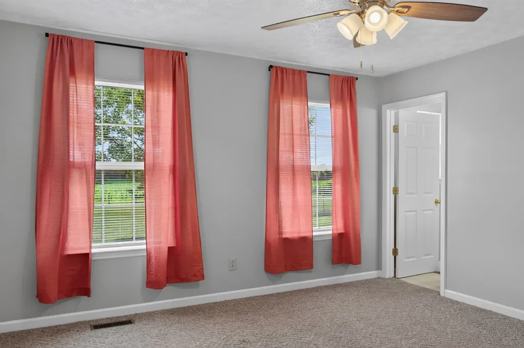 618 Lear Road Portland TN 37148