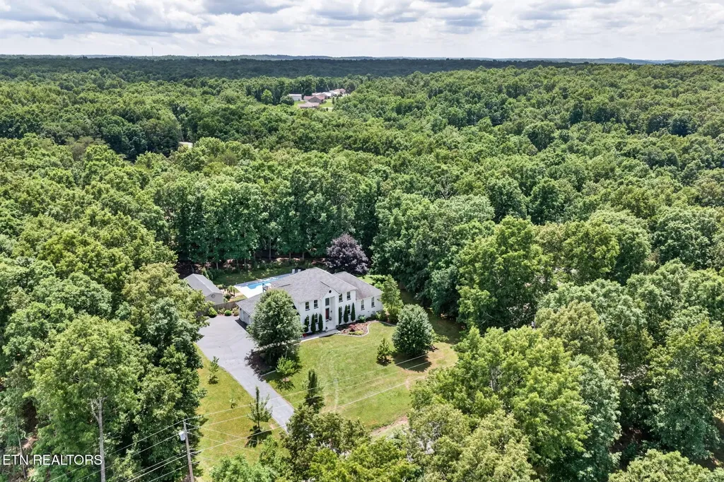 307 Laurel Circle Crossville TN 38555