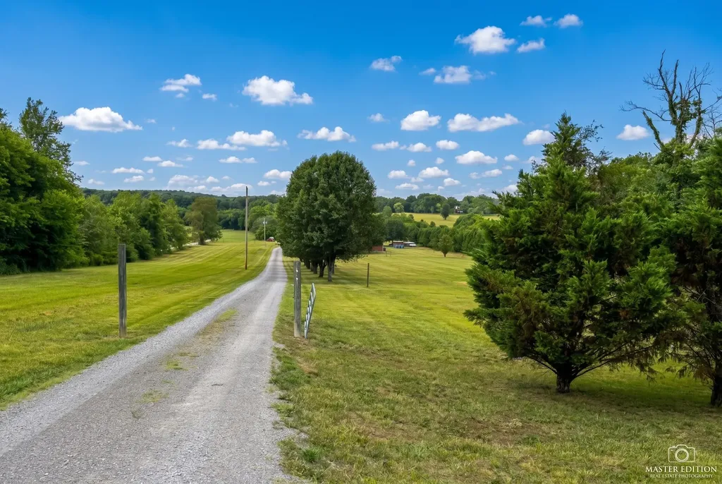 1002 Lebanon Highway Lebanon TN 37087