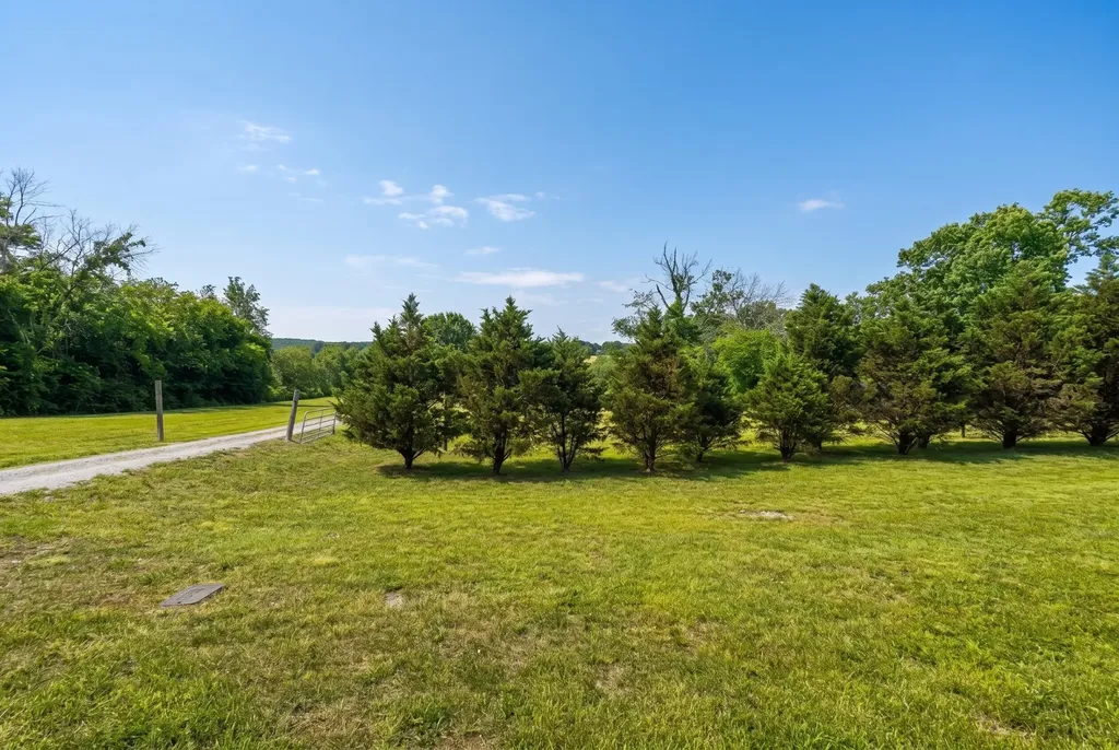 1002 Lebanon Highway Lebanon TN 37087