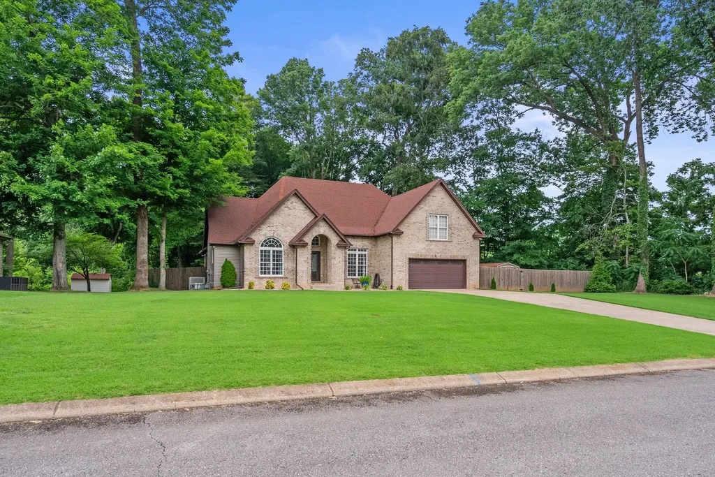 848 Sycamore Drive Springfield TN 37172