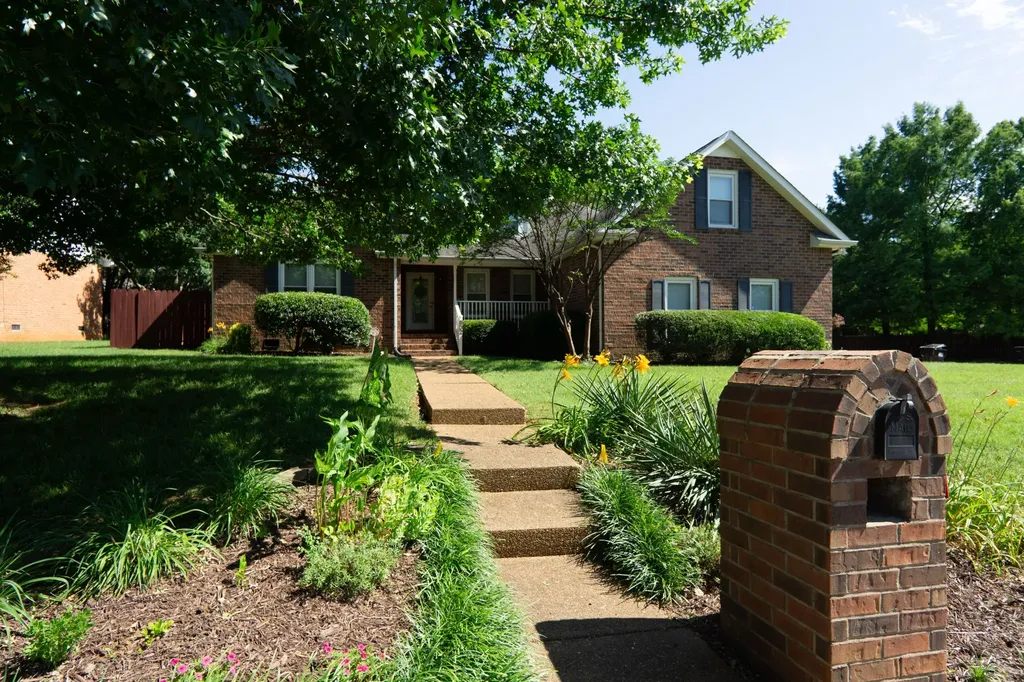 802 Judson Close Murfreesboro TN 37130
