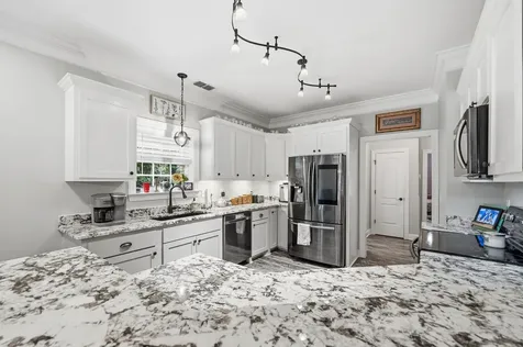 65 Sheltontown Road Manchester TN 37355