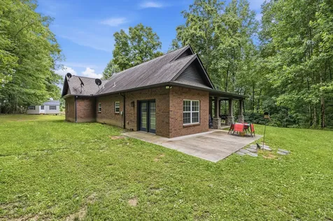 65 Sheltontown Road Manchester TN 37355