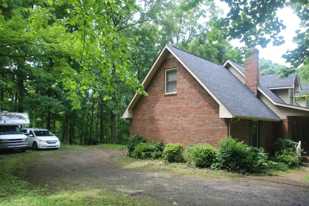 2544 Barwood Drive Greenbrier TN 37073
