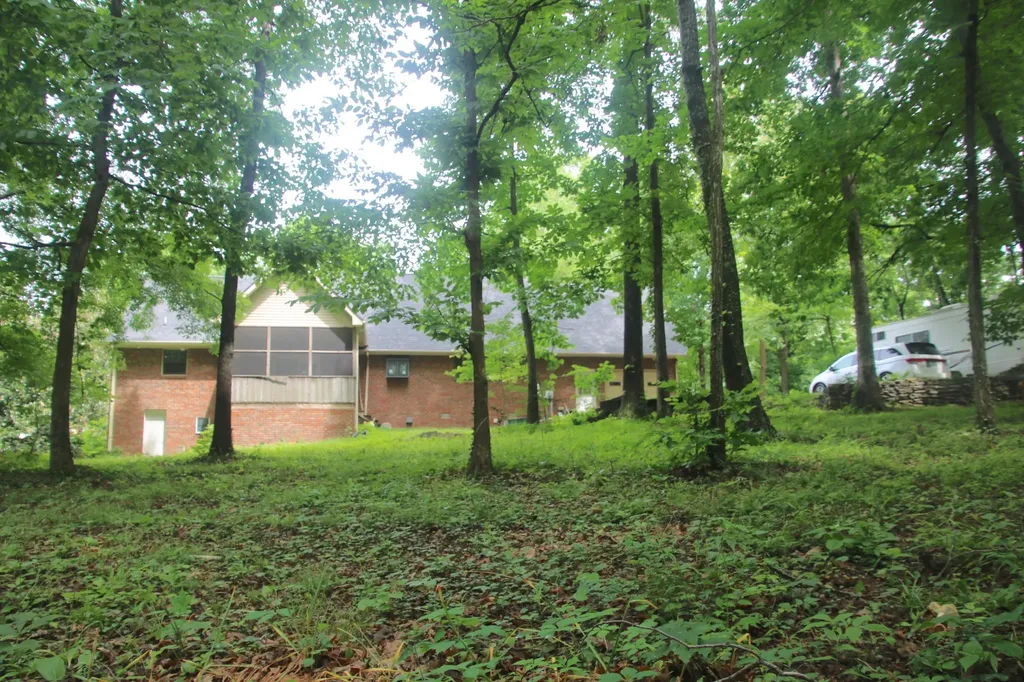 2544 Barwood Drive Greenbrier TN 37073