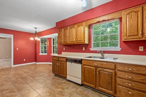 2414 W Wind Drive Soddy Daisy TN 37379