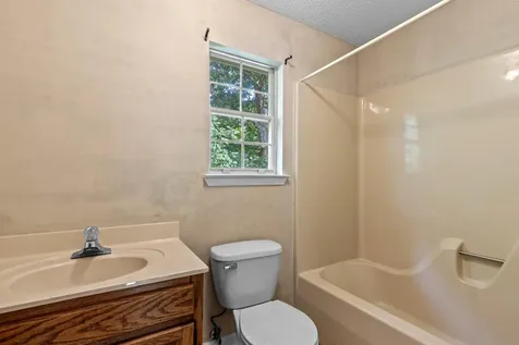 2414 W Wind Drive Soddy Daisy TN 37379