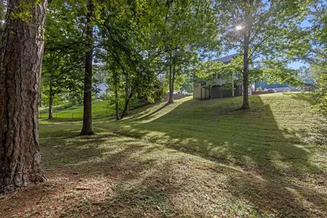 2414 W Wind Drive Soddy Daisy TN 37379