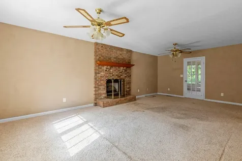 2414 W Wind Drive Soddy Daisy TN 37379