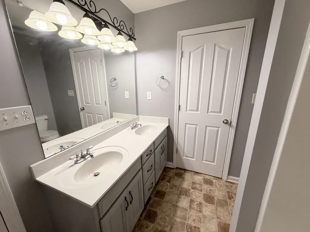 3438 Foxrun Lane Clarksville TN 37042