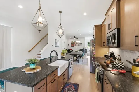 2421 14th Ave, N Nashville TN 37208
