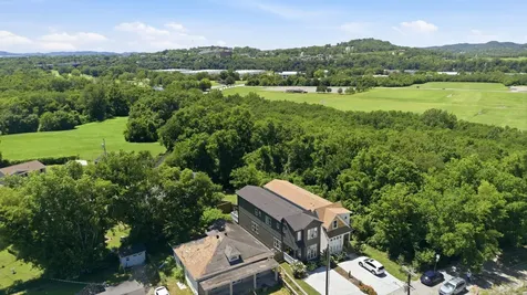 2421 14th Ave, N Nashville TN 37208