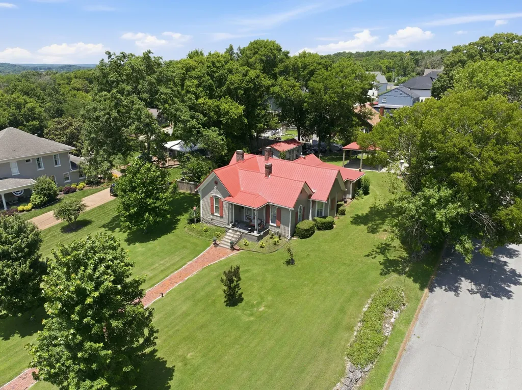 800 W 7th Street Columbia TN 38401