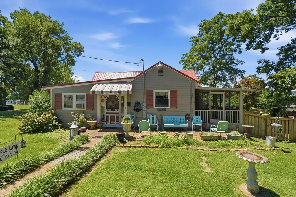 800 W 7th Street Columbia TN 38401