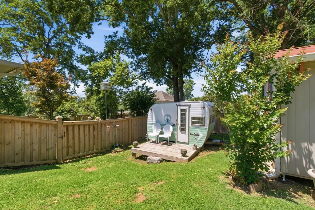 800 W 7th Street Columbia TN 38401