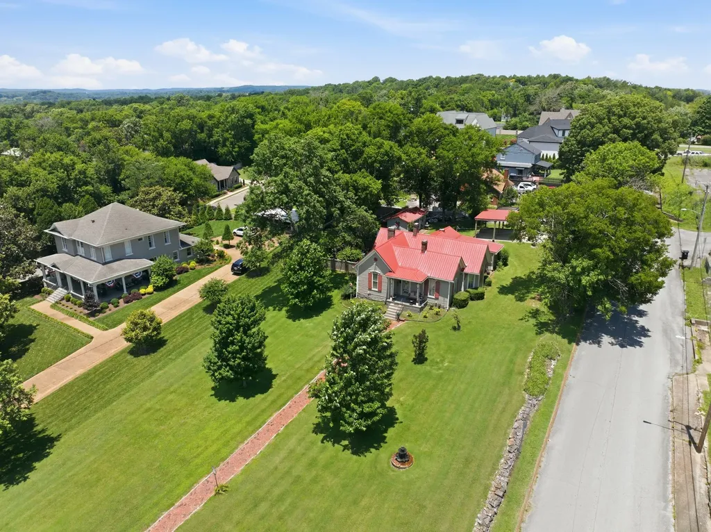 800 W 7th Street Columbia TN 38401