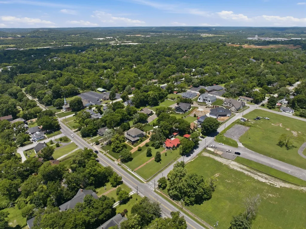 800 W 7th Street Columbia TN 38401