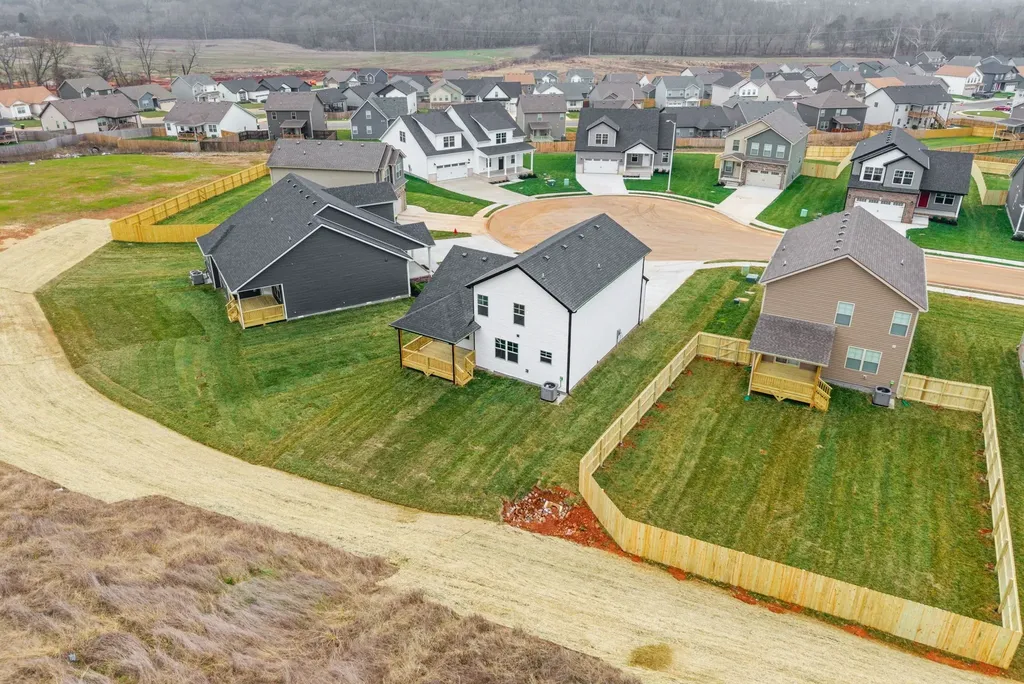 277 Cardinal Creek Clarksville TN 37040