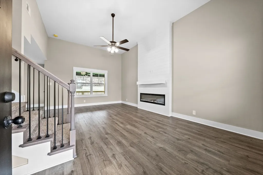 277 Cardinal Creek Clarksville TN 37040