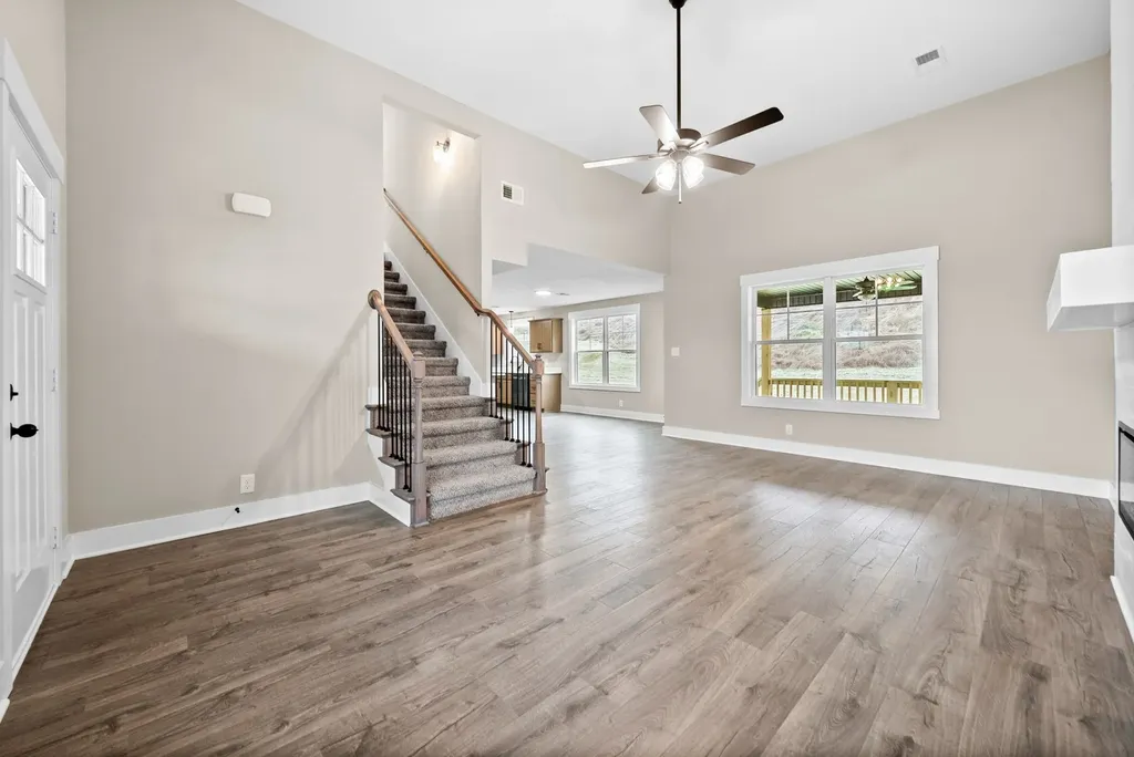 277 Cardinal Creek Clarksville TN 37040