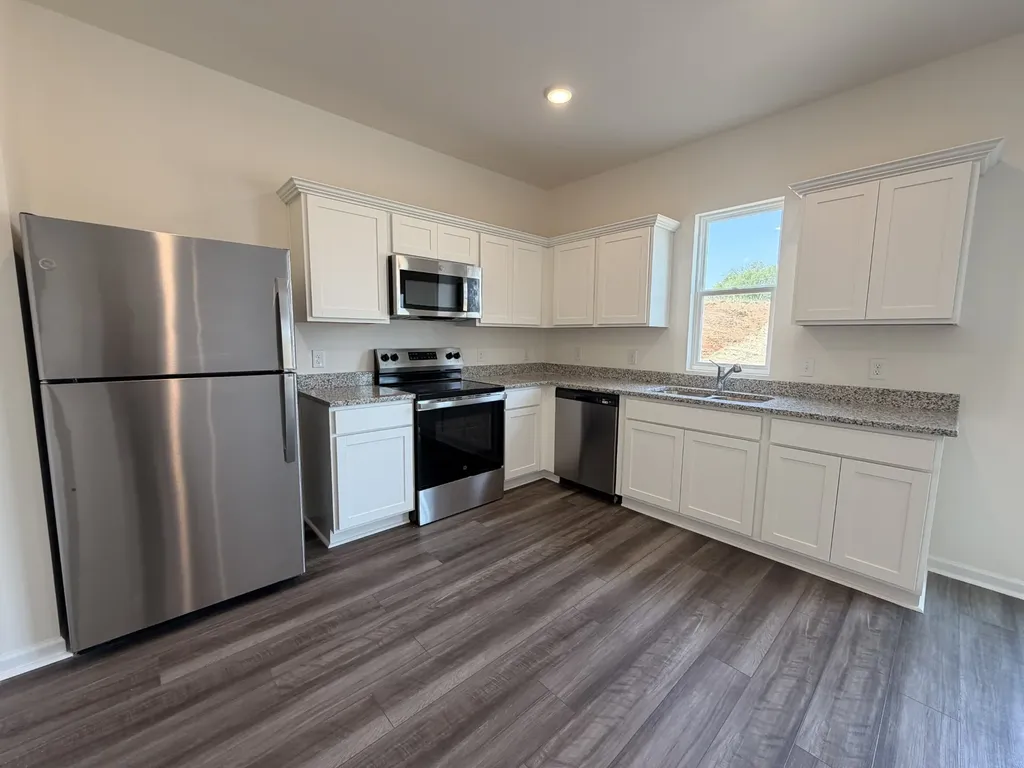 3301 Pippin Street Columbia TN 38401