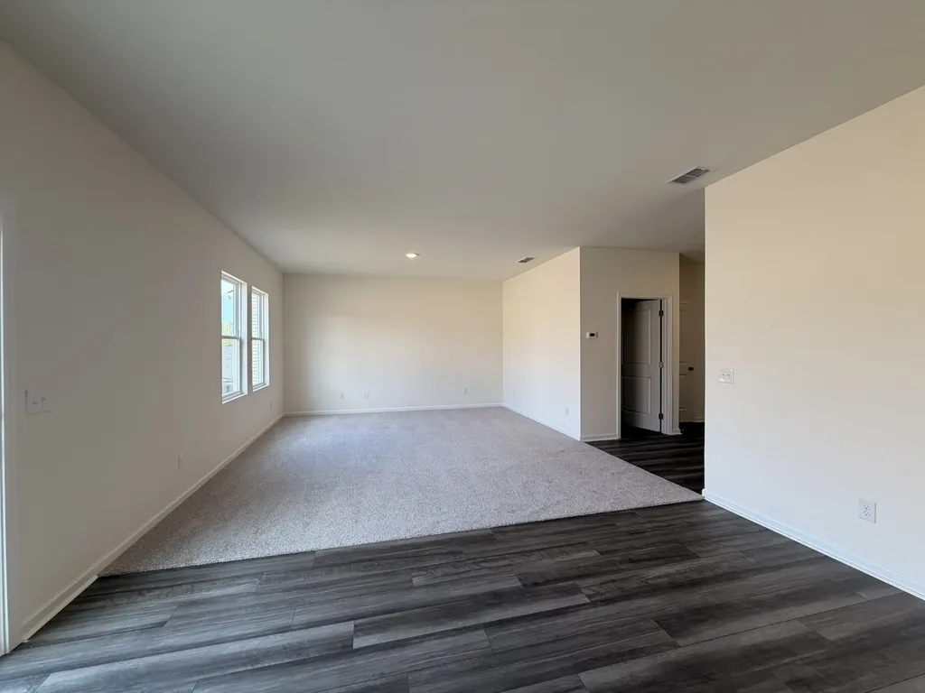 3301 Pippin Street Columbia TN 38401