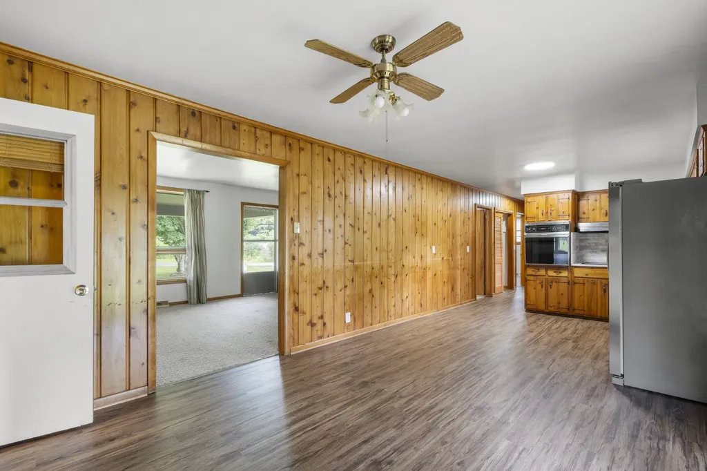 1156 Chestnut Drive Burns TN 37029