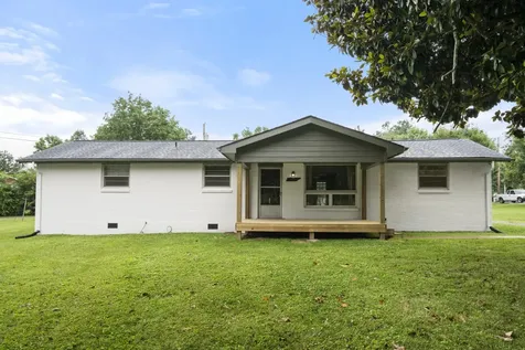 1156 Chestnut Drive Burns TN 37029