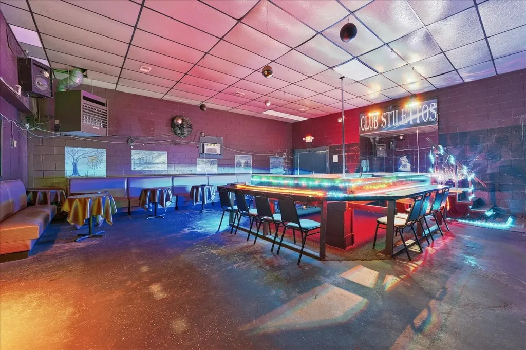 1360 College Street Clarksville TN 37040