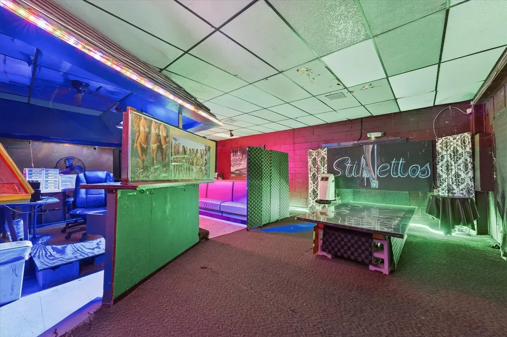 1360 College Street Clarksville TN 37040