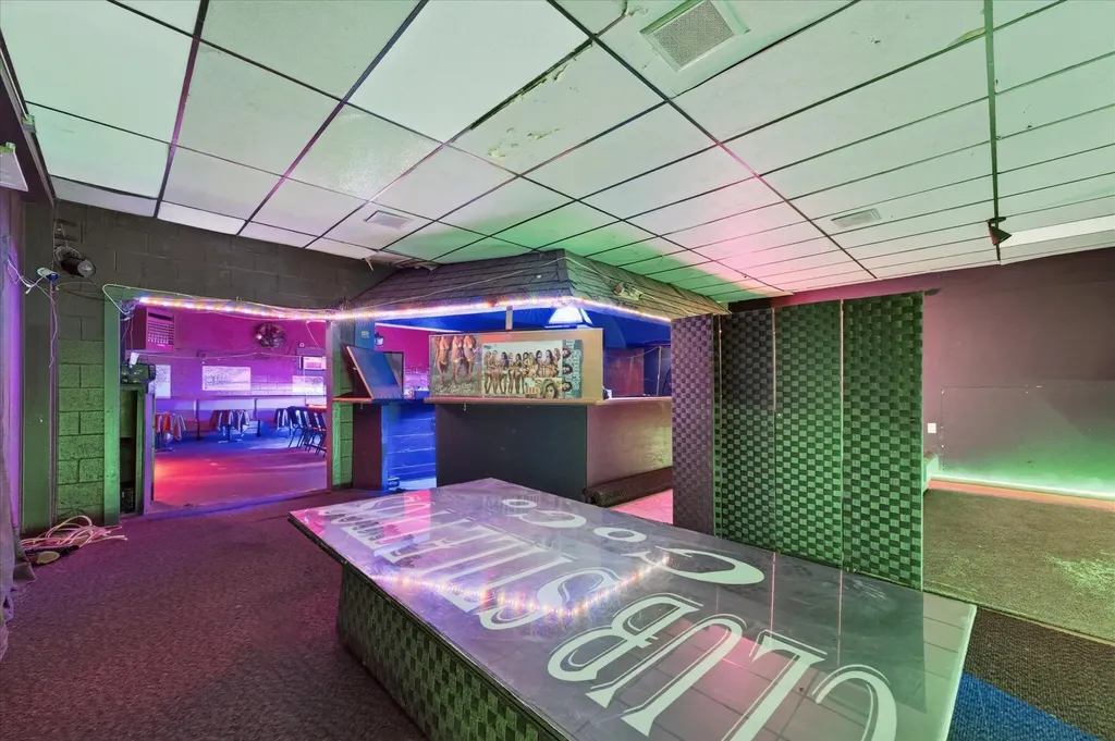 1360 College Street Clarksville TN 37040
