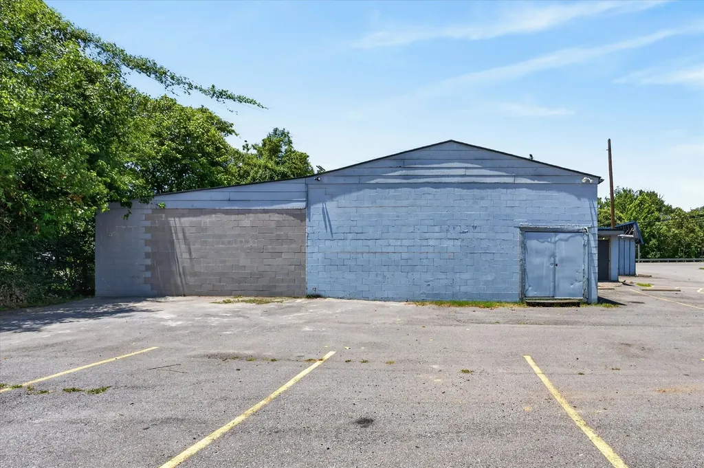 1360 College Street Clarksville TN 37040