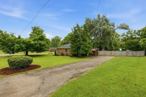 717 Harpeth Bend Drive Nashville TN 37221