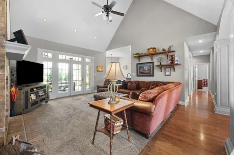 235 Wellington Way Hopkinsville KY 42240