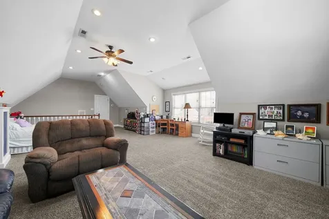 235 Wellington Way Hopkinsville KY 42240