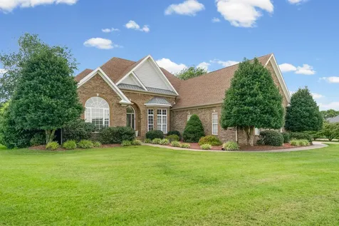 235 Wellington Way Hopkinsville KY 42240